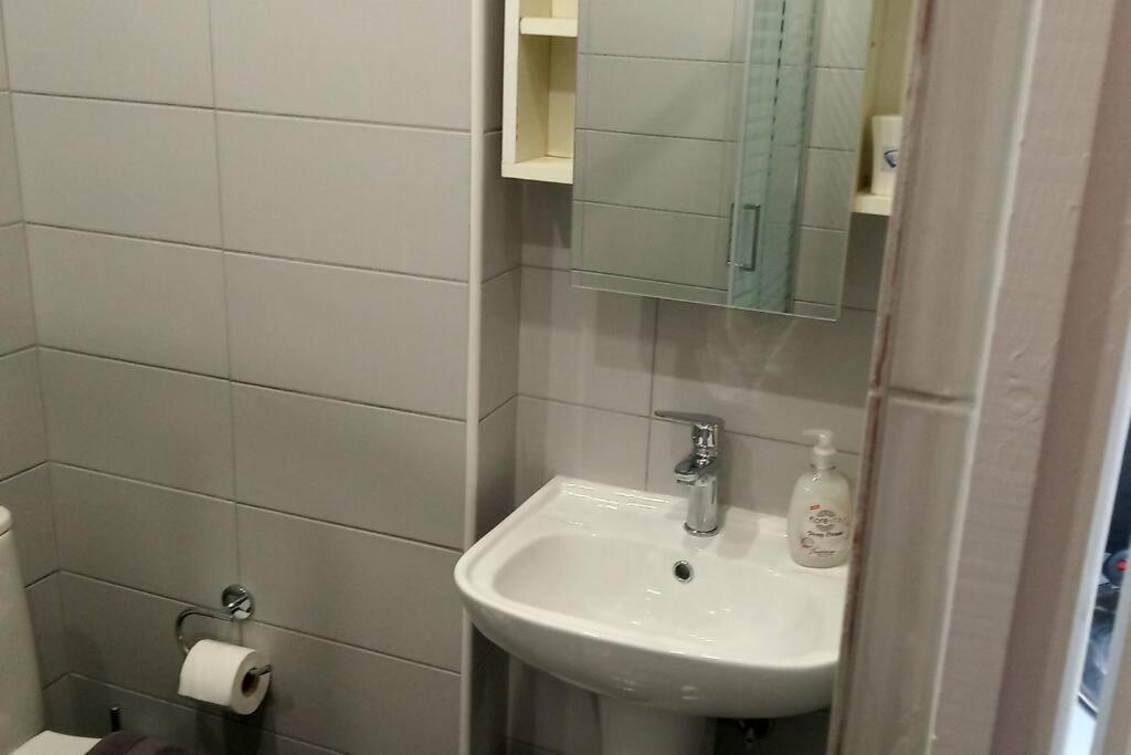 Paris House 4 * Patras